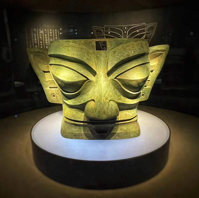 A Day of History at Sanxingdui: Uncovering an Ancient Civilization 