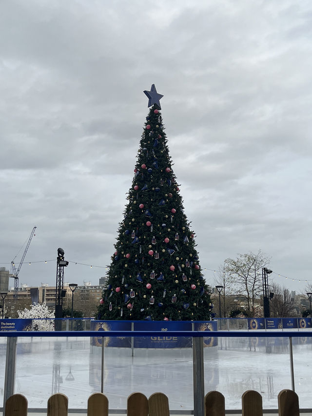 London ｜ Enjoy the Christmas vibe at Battersea Power Station