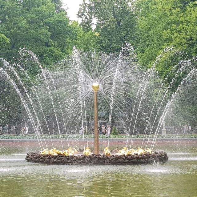 🏰 Peterhof Palace – Russia’s Versailles