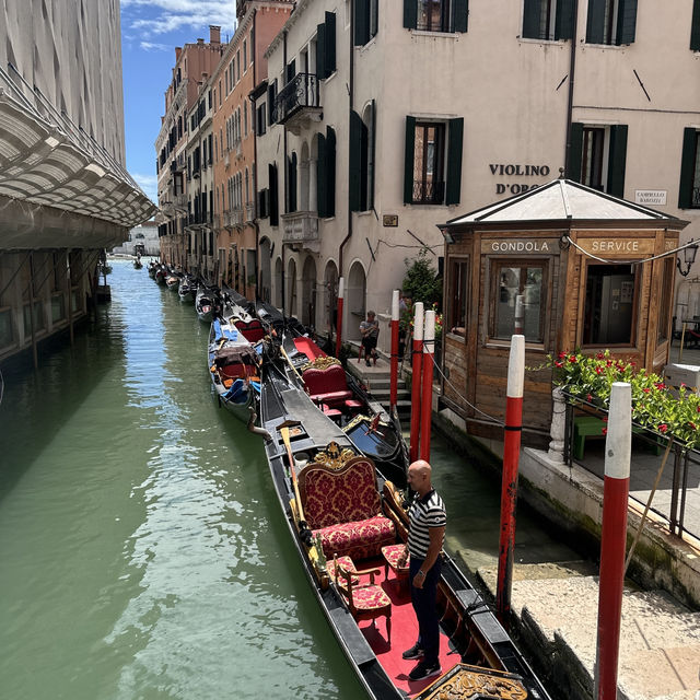 A perfect blend of comfort and convenience — made our Venice trip truly memorable!