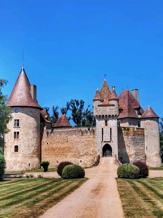 🏰 Château de Thoury – A Hidden Jewel Near Chambord, France