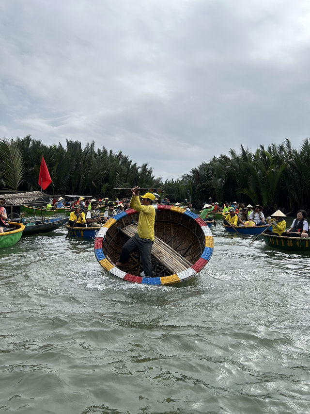 This river boat 🚤 makes you crazy 🤪  This river boat 🚤 makes you crazy 🤪