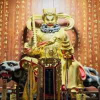 Beautiful Buddha Figures in the Taoist Temple – Yushan 🪷🙏✨