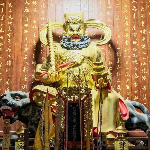 Beautiful Buddha Figures in the Taoist Temple – Yushan 🪷🙏✨