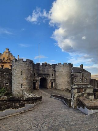 스털링 성 – 스코틀랜드 역사의 세기를 걷다