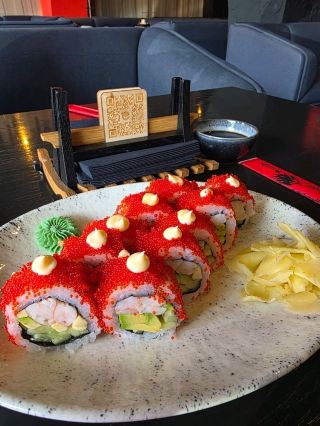 [キシナウ] 特別な日にぴったりの「Esushi」、雰囲気抜群の素敵な食事。