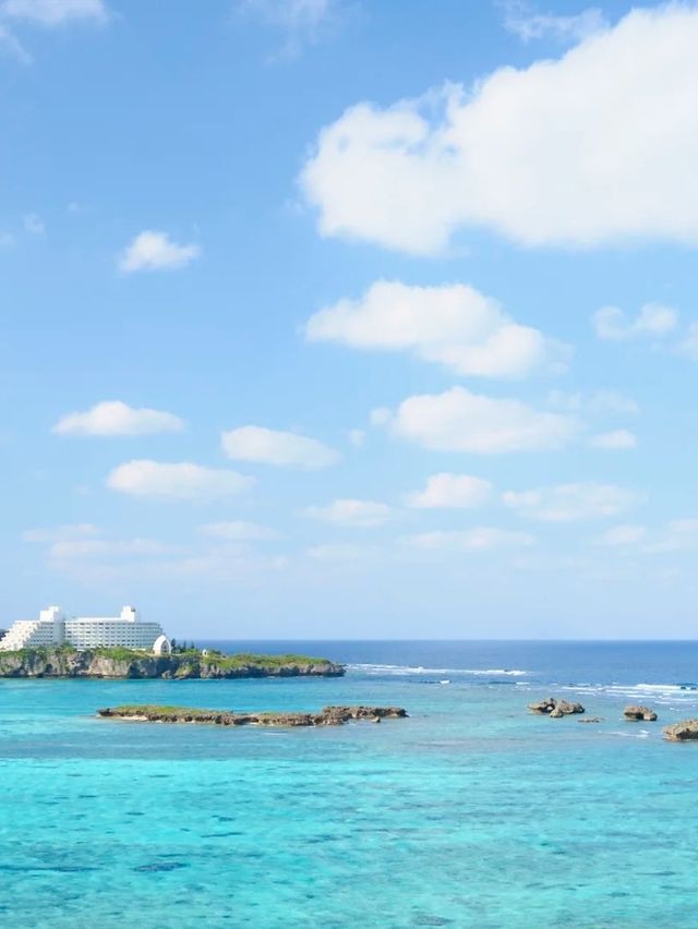 Okinawa vacation | I want to be a lifeguard here, facing the sea every day.