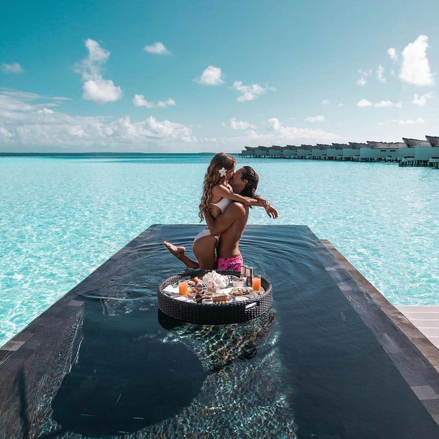 Maldives Marvel: Dive into Luxury 