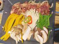 熱辣辣鐵板牛肉 (Rainbow Pocha)