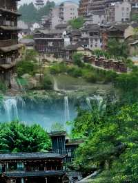 一座建於瀑布上的千年古鎮－芙蓉古鎮