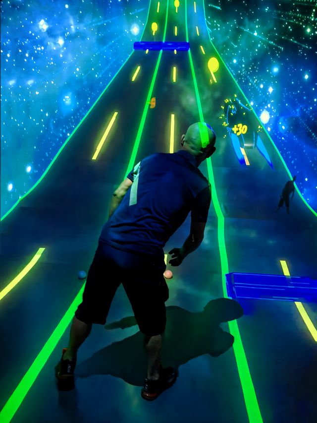 暑你會玩 | 足不出滬超時空魔方探宇宙奧秘
