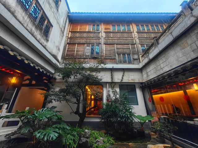 這是什麼寶藏酒店?白天逛三坊七巷,晚上泡湯~ 這是什麼寶藏酒店?白天逛三坊七巷,晚上泡湯~