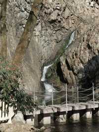 跋山涉水，住進這間中式禪意民宿～|。