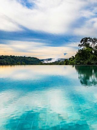 🌟 Iguazu's Hidden Gem: Gran Melia Hotel 🌊🌴