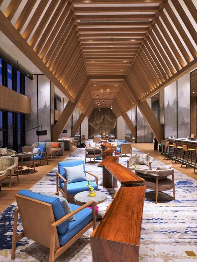 🏨✨ Luxe Escapes in Yangon: Wyndham Grand Unveiled! ✨🏝️