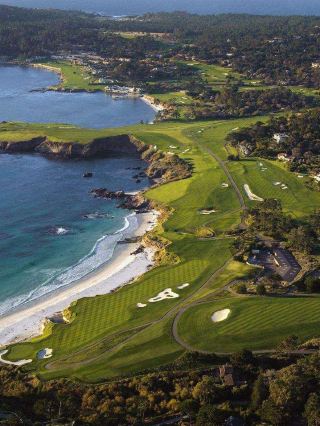 🌟 Pebble Beach Bliss: Luxe Stays & Ocean Sprays 🌊