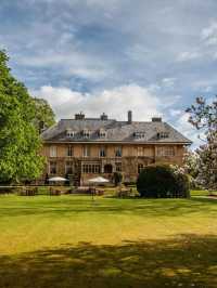 🏰✨ Dreamy Manor Stay in the UK's Countryside 🌳🛎️