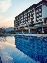 🌟 Guizhou Getaway: Huangguoshu's Hidden Gem Hotel 🏞️