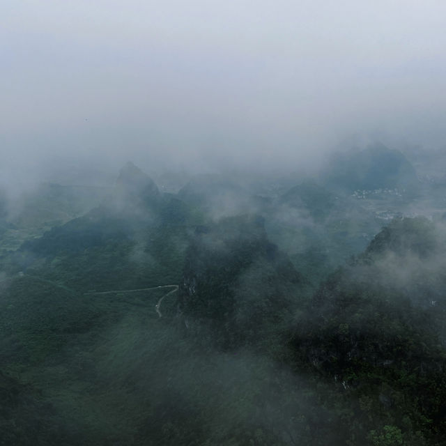 🌫️ Fog to Fairytale: Yangshuo Ruyi Peak ⛰️ 