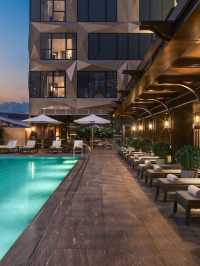 🌟 Hong Kong's Luxe Haven: St. Regis Hotel 🌃✨