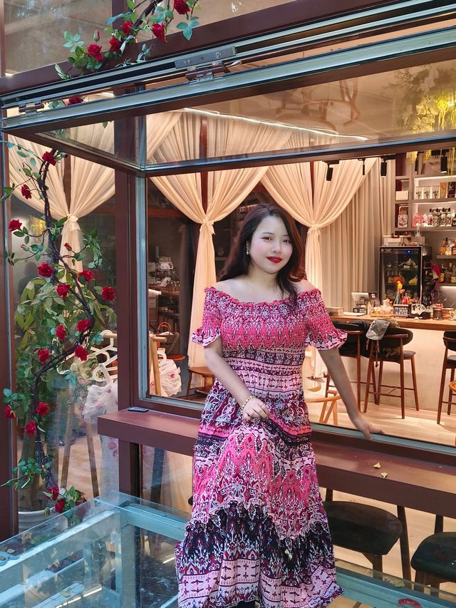 一秒置身莫奈花園！百子灣這家店美得令人驚嘆……。