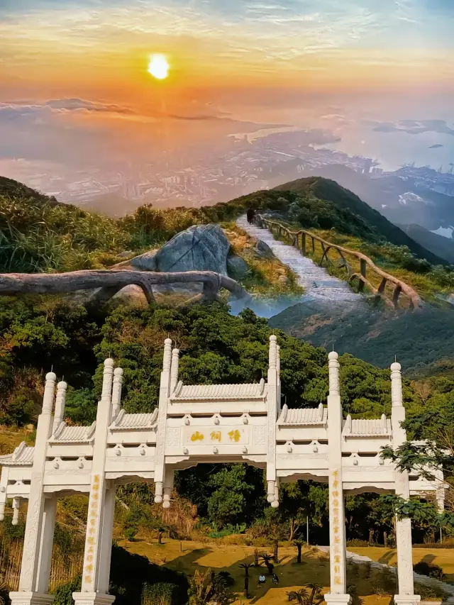 A Trip to Shenzhen Isn't Complete Without Visiting Wutong Mountain