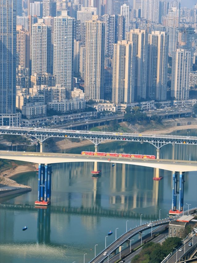 說出來你可能不信，懸空棧道真的超浪漫