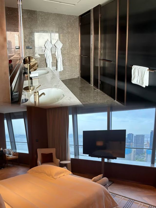 這就是帶爸媽住“貴”酒店的意義吧
