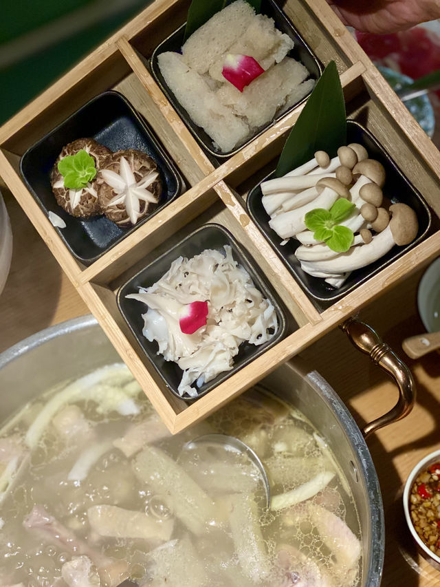 真心抵食又好味嘅椰子雞