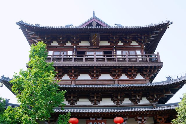 遊「三山一渡」，品「鎮江三寶」