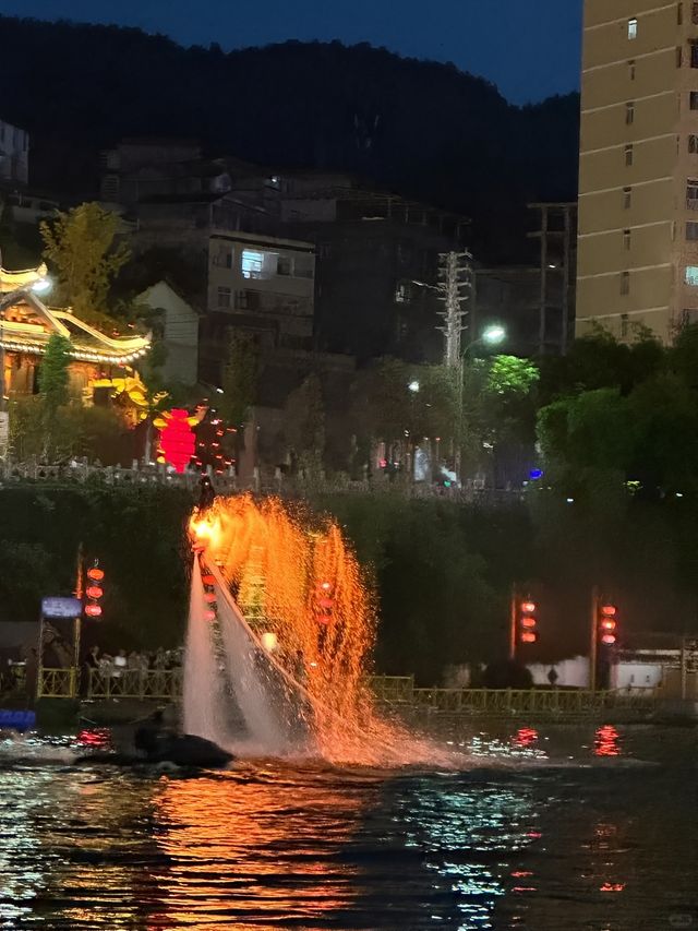 珠海出發！恩施22℃避暑仙境，帶娃解鎖小眾玩法