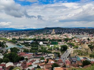 Strolling through Tbilisi, encountering the romance of Georgia