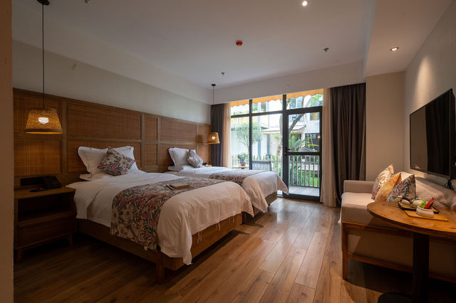 西昌秋旅藏驚喜!和悅庭院的銀杏,竟成手作限定浪漫 西昌秋旅藏驚喜!和悅庭院的銀杏,竟成手作限定浪漫