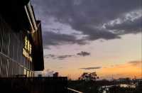 從千年古街到潮玩夜市，這份旅拍攻略藏著城市密碼