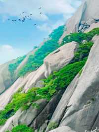 傳說天柱山是：「天帝的寶座」，古時仙人曾在此煉丹