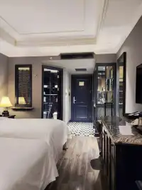 河內!住到了漂亮的法式酒店!