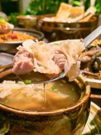 幸福就是！跟好友逛街吃到喜歡的餐廳～