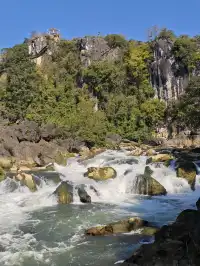 終於來到課本裡的黃果樹瀑布!