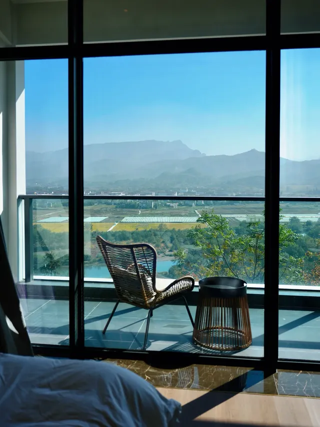 在山谷,觀雲,聽琴,見自己 在山谷,觀雲,聽琴,見自己