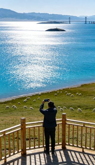 イリ6月：ラベンダーの海で転がり、独庫公路で四季を駆け抜ける
