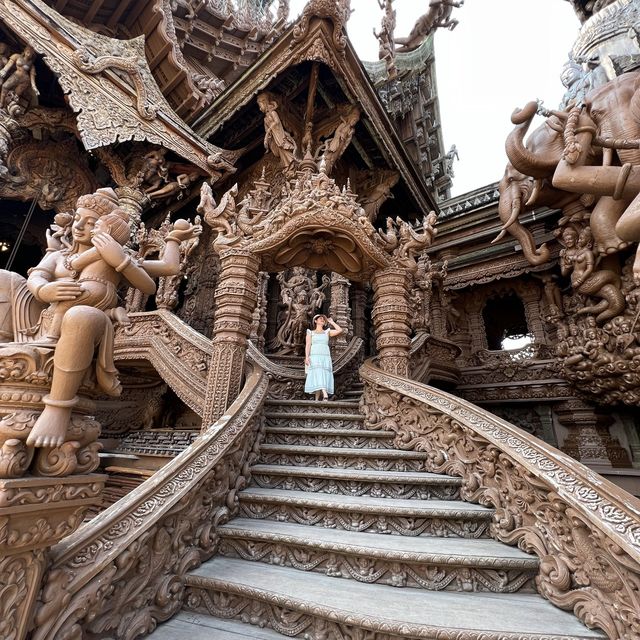 The Largest Wooden Temple in Asia 🇹🇭
