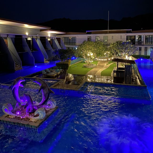 เดอะภูบีชโฮเทล โรงแรมสระสวยราคาสุดคุ้มที่อ่าวนาง