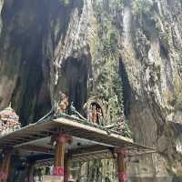 【クアラルンプール 旅】カラフル階段　バトゥ洞窟