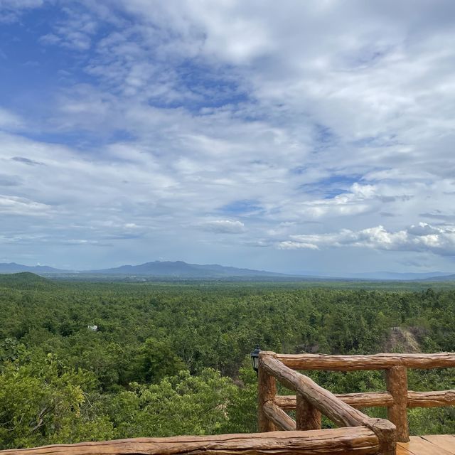 🌿⛰️สูดโอโซนแลความงามของผืนป่า ณ จุดชมวิวผาช่อ🌸