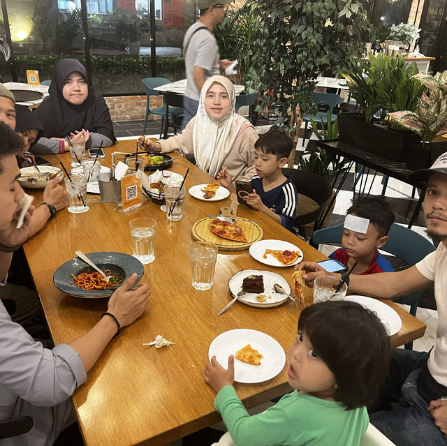 📌ร้าน THE IRAM by Qidot ร้านอาหารแบบคาเฟ่