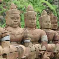 My Tripat Angkor Thom Temple in SiemRea