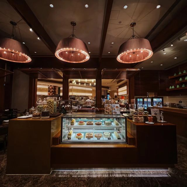 🏢🌆 香港尖沙咀凱悅酒店─維港絕美景色🌟🛍️