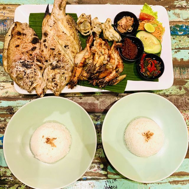 【バリ】焼いた海鮮料理食べたいなら“Kenja Ikan Bakar & Seafood”
