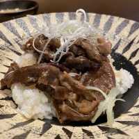 神戸牛が食べたくて見つけた三宮の割烹ランチ！すき焼き風神戸牛の牛丼2100円⭐︎神戸・三宮・元町観光におすすめ