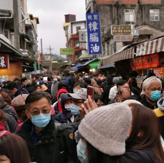 過年北埔老街走春，享受過年的氣氛